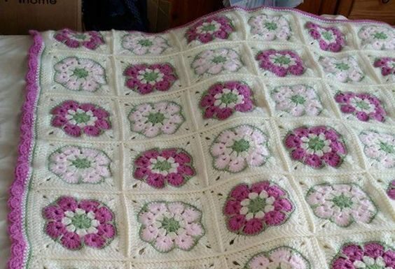 African Flower With 8 Crochet Petals