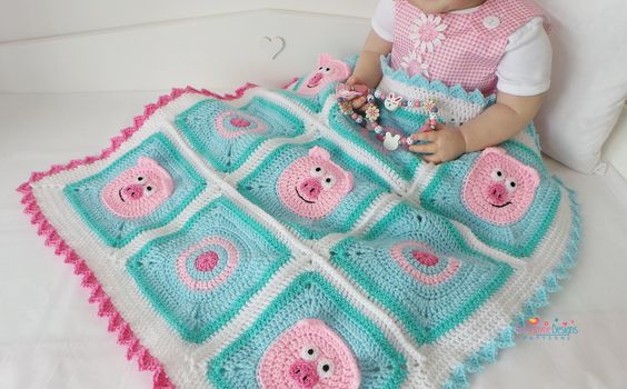 Granny Square Piggy – Free Pattern