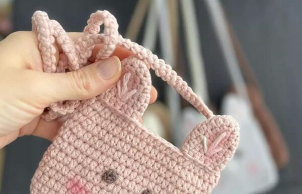 The patterns of the most beautiful crochet bags for children
