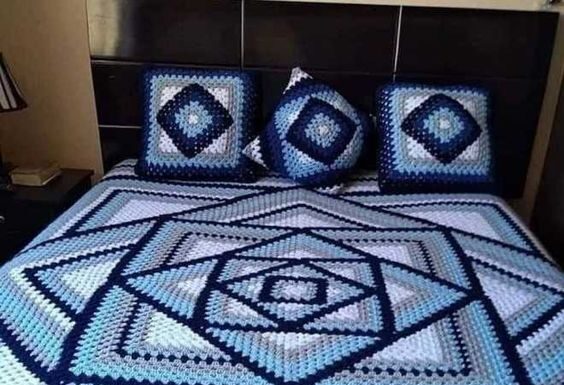Squared Diamond Granny Throw Crochet Pattern