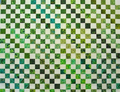 A Beginner’s Guide to the Scrappy Trip Tips Quilt Pattern