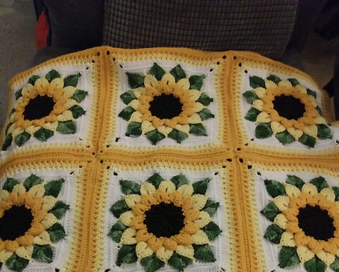 Sunflower Baby Blanket Pattern for Beginners