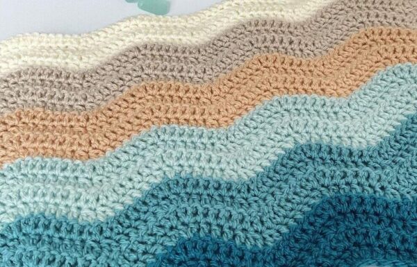 Wavy Crochet Blanket – Step-by-Step Pattern