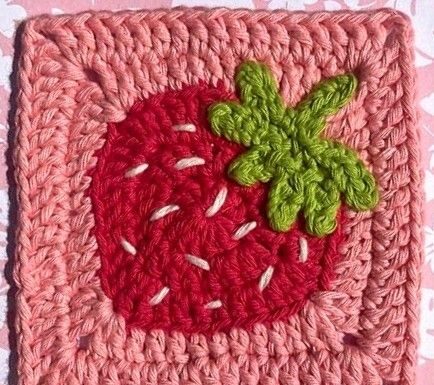 Strawberry Crochet Square – Step-by-Step Pattern (Free & Easy Tutorial)