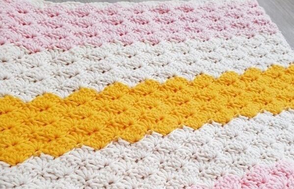 Free Crochet Pattern: Shell Stitch Blanket (5 Double Crochet Shells)