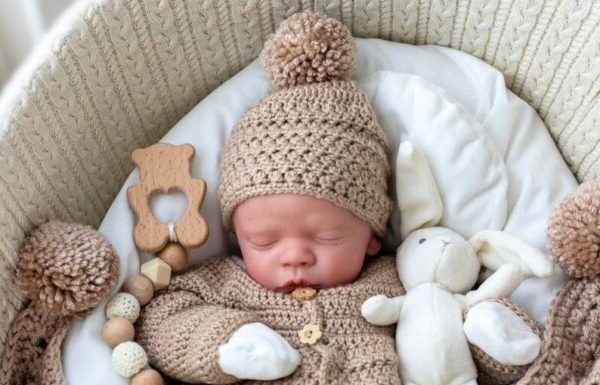Easy Baby Crochet Outfit Pattern – Jacket, Hat & Booties