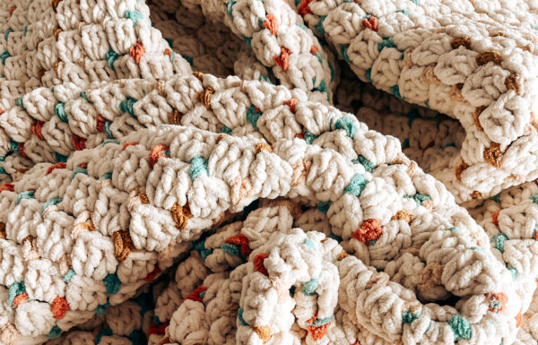 Beginner-friendly crochet cloud stitch throw blanket